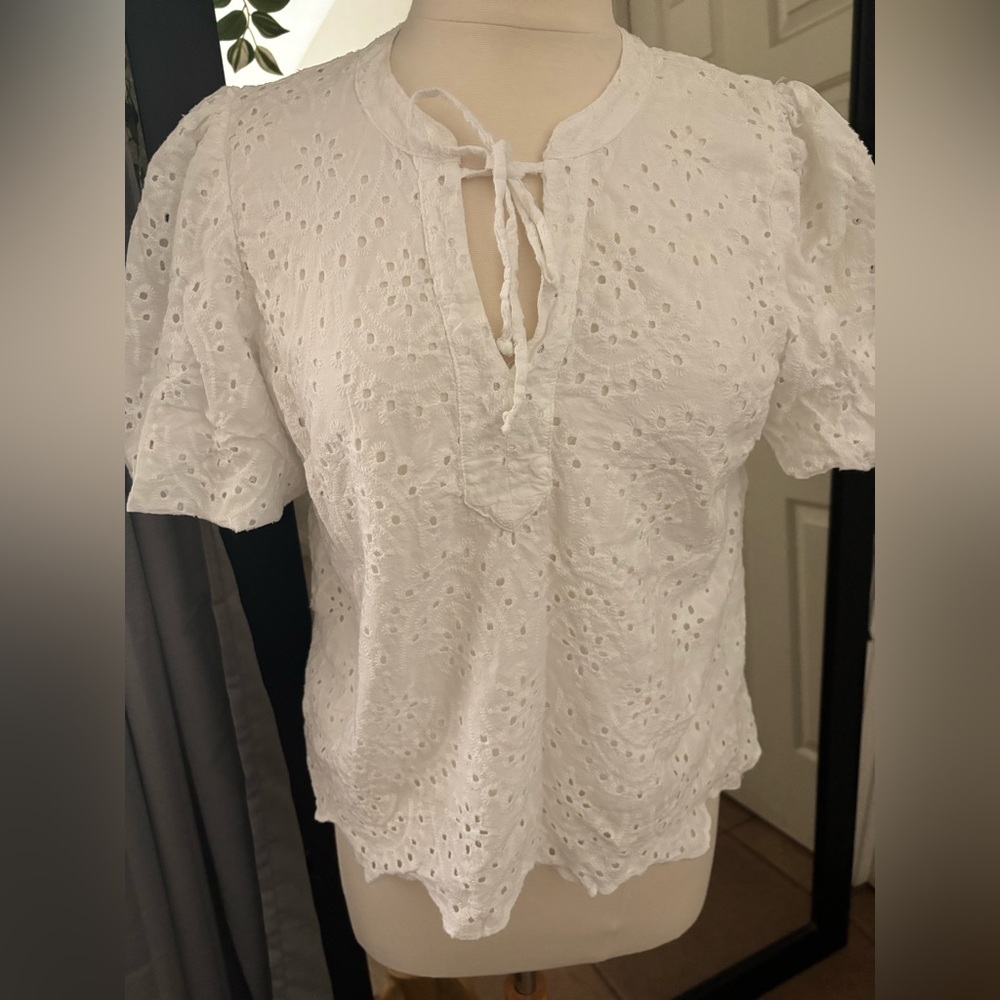 Chic White Eyelet Blouse with Tie-Front